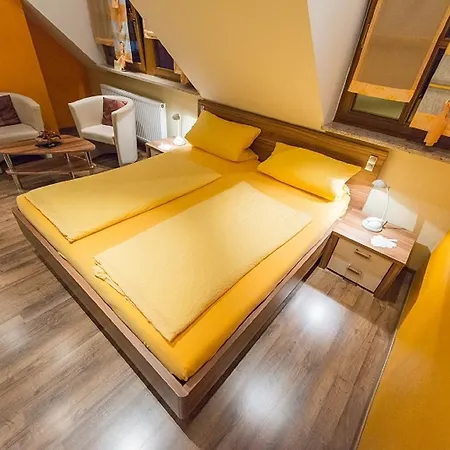 Weingut Karl Braun 3* Nordheim am Main